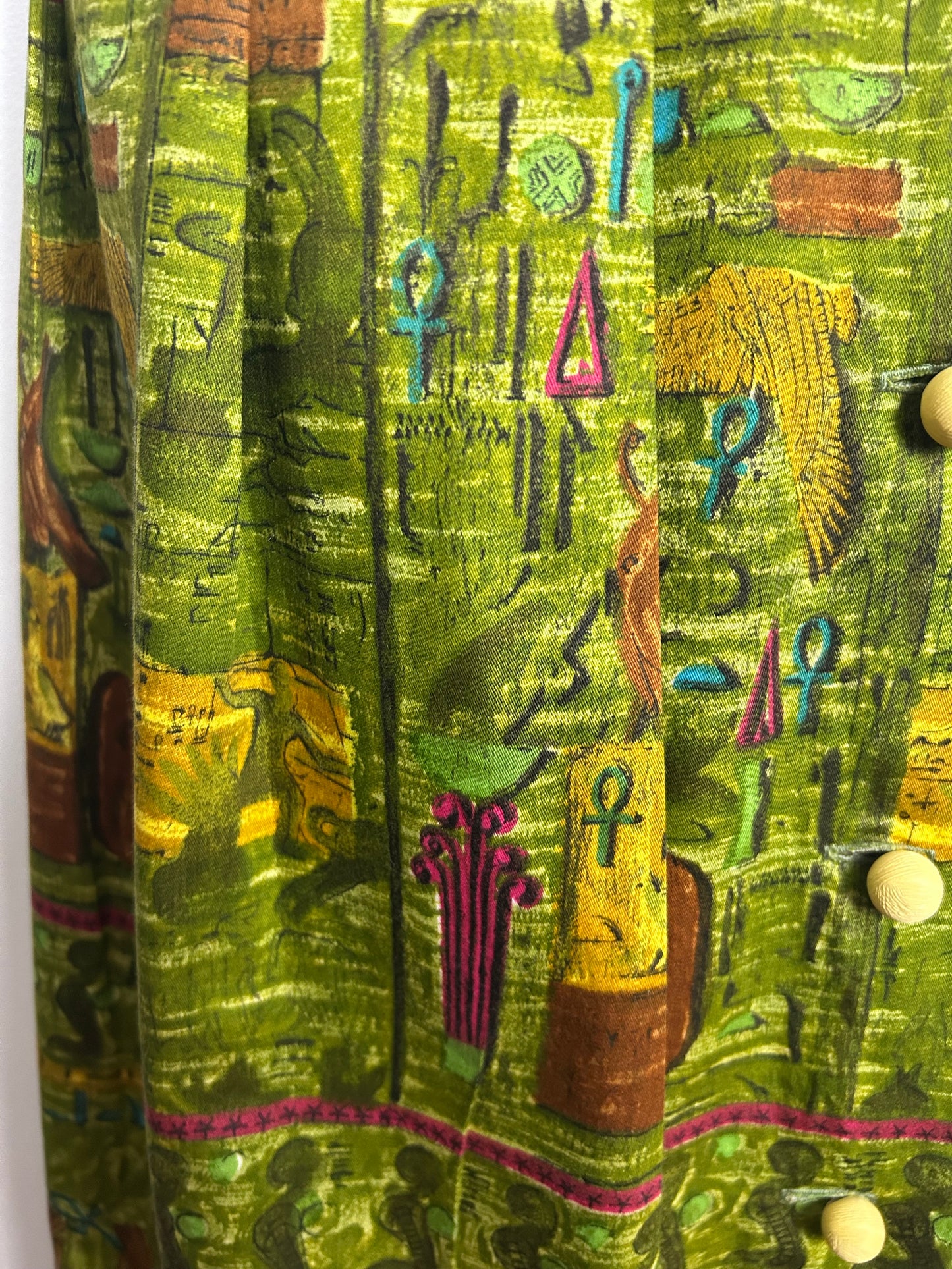 Vintage 1950s Size 12 Green & Brown Egyptian Nefertiti & Tutankhamun Novelty Print Cotton Day Dress