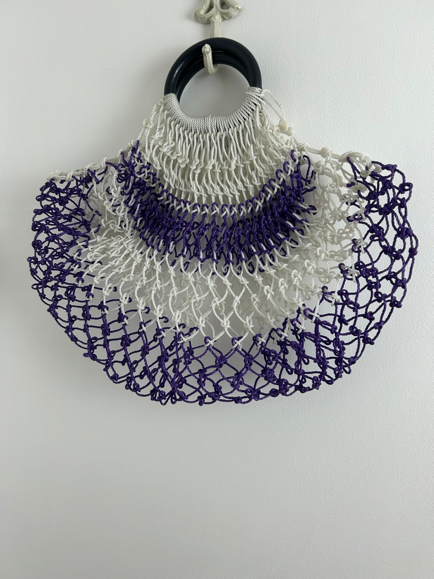 Vintage 1960s Fab Purple & White Plastic Woven String Shopping Bag