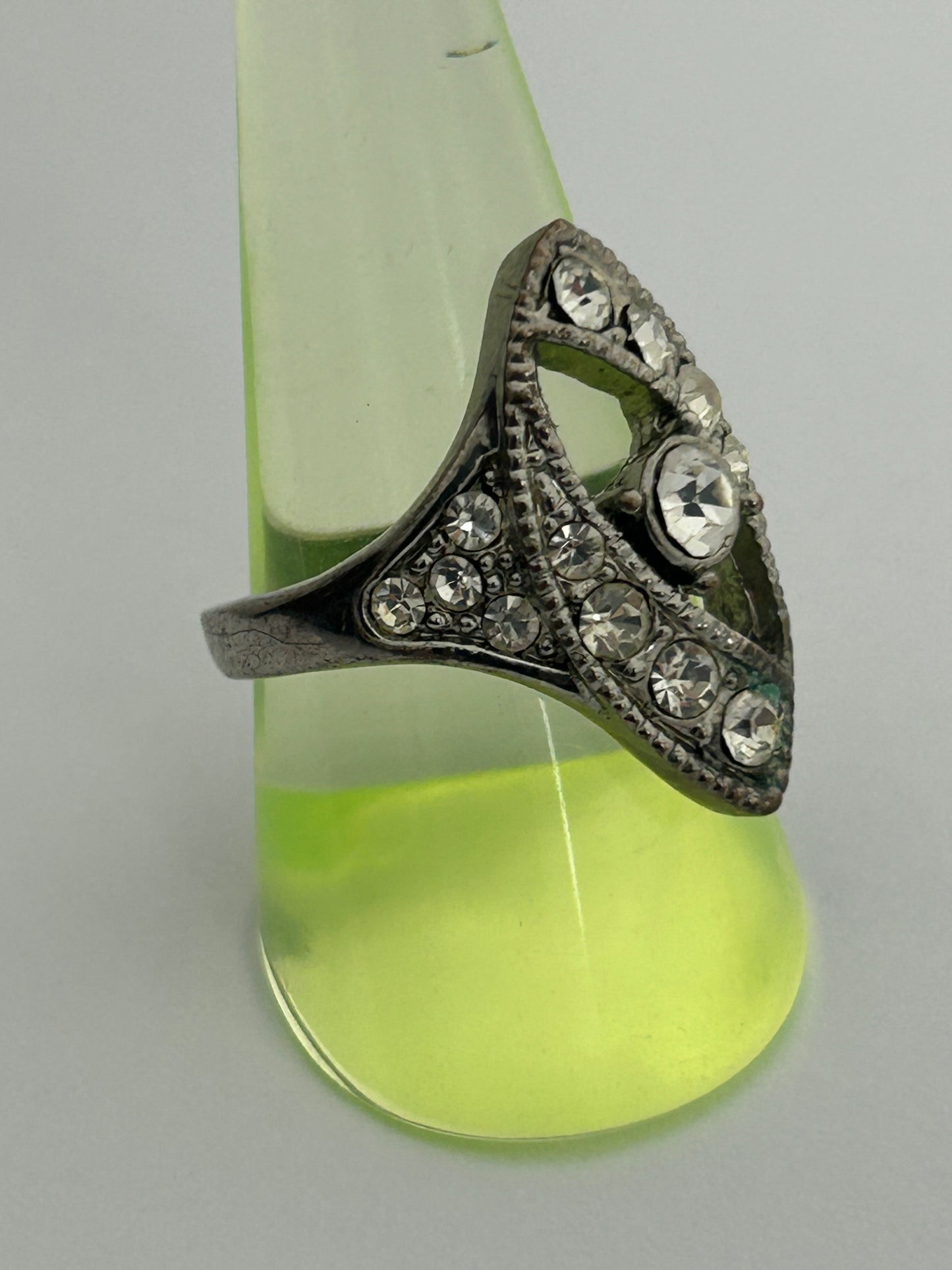 Vintage Beautiful Silver Tone Diamante Set Cocktail Ring Size P