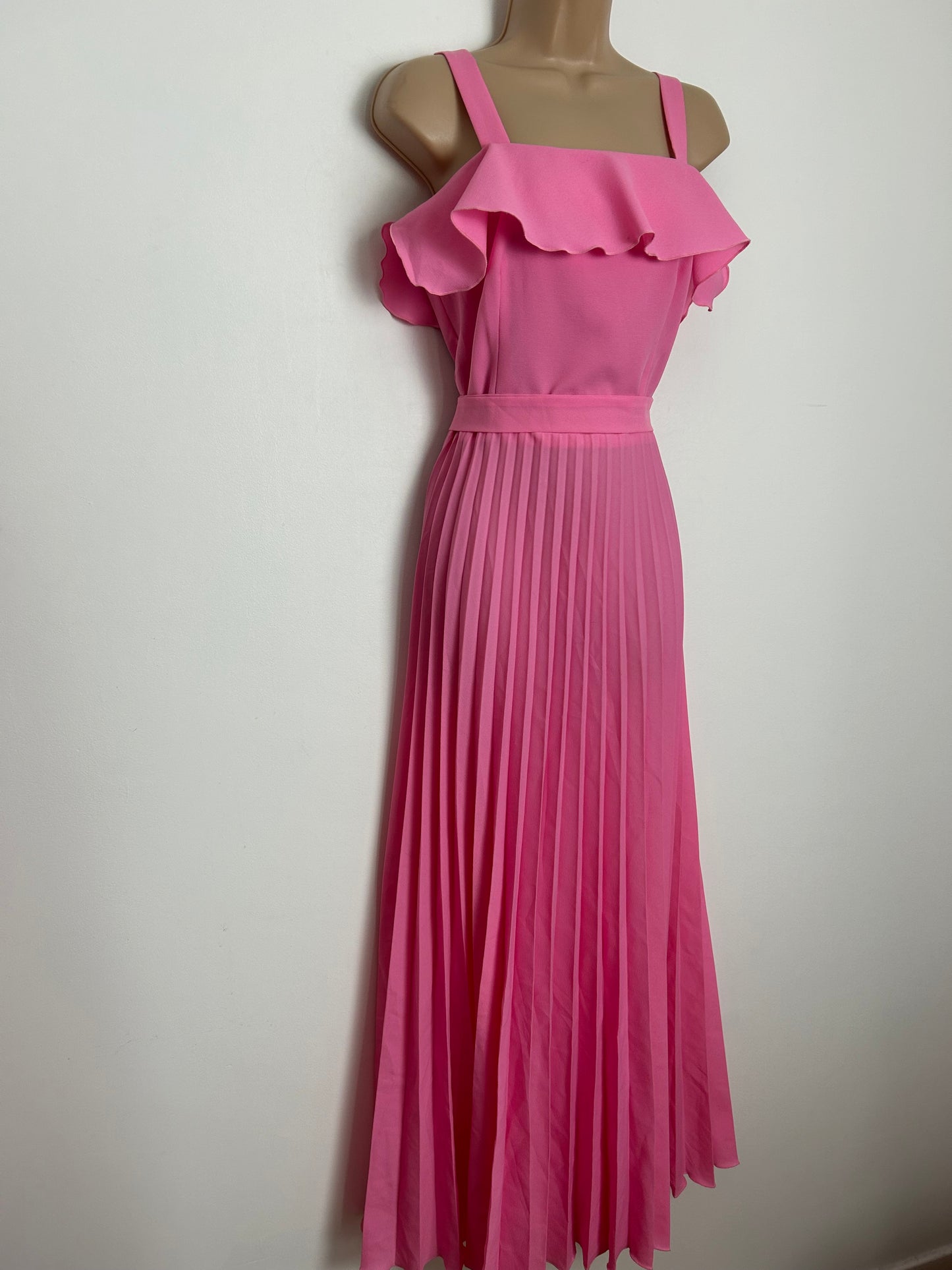Vintage 1970s Size 10 Candy Pink Strappy Ruffle Collar Belted Pleated Summer Maxi Dress