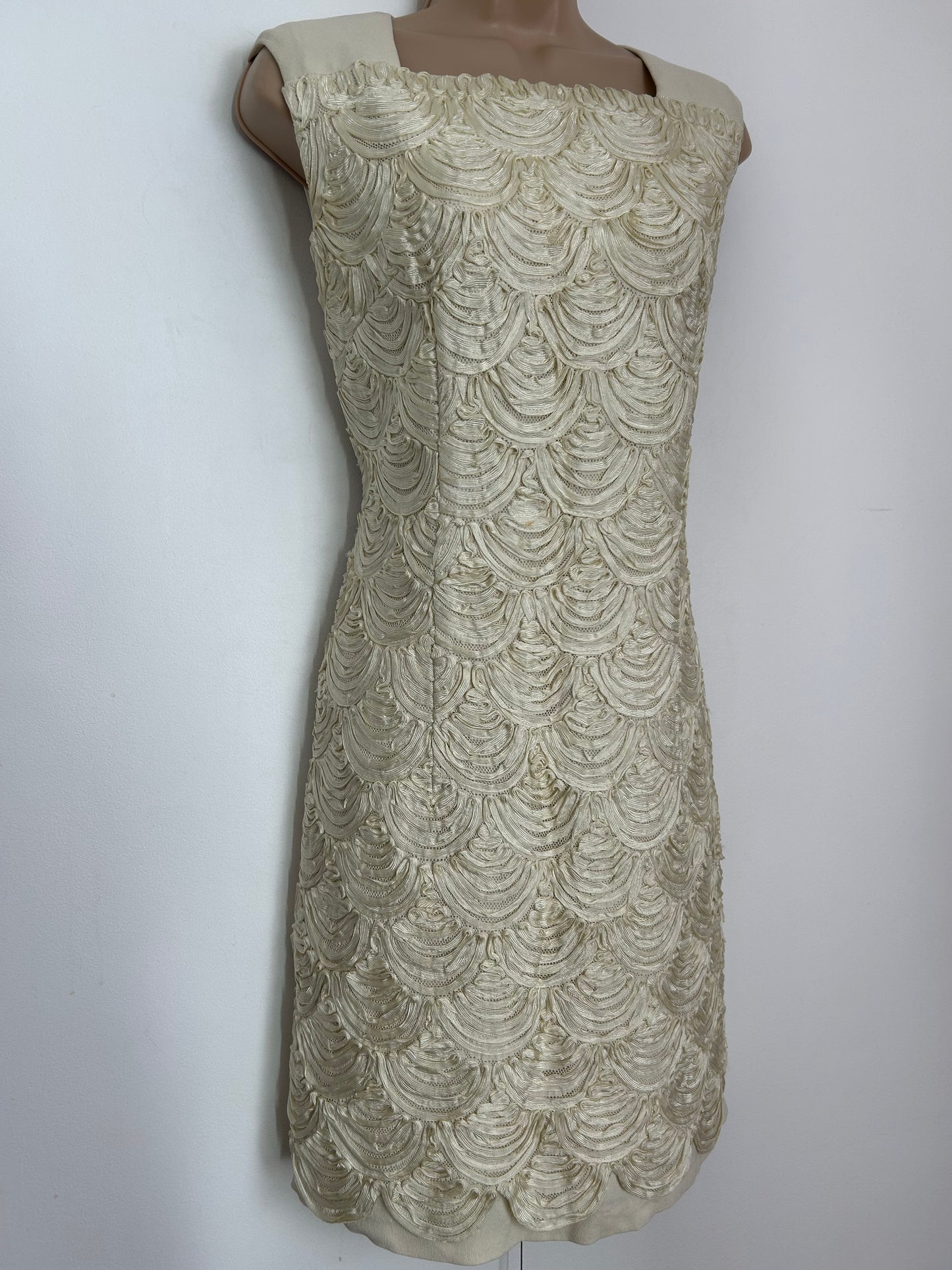 Vintage 1960s DUCHESSE MODELLE Size 10 Cream Braid Embellished Rayon Occasion Shift Mod Dress