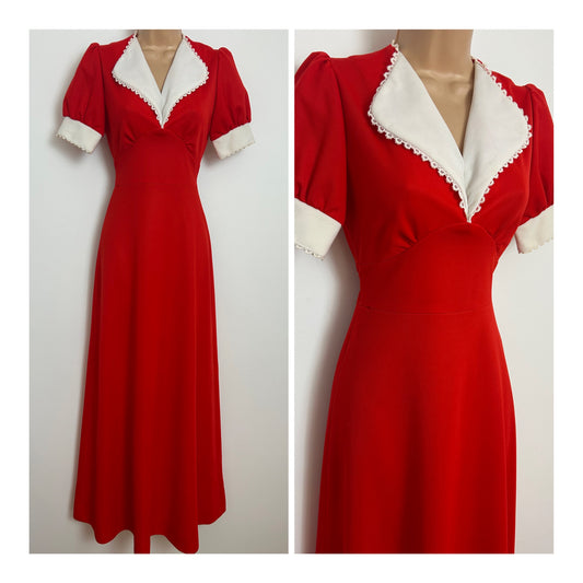 Vintage 1970s Size 6 MISS DEVONSHIRE Size 6 Red & White Collared Short Sleeve Maxi Dress