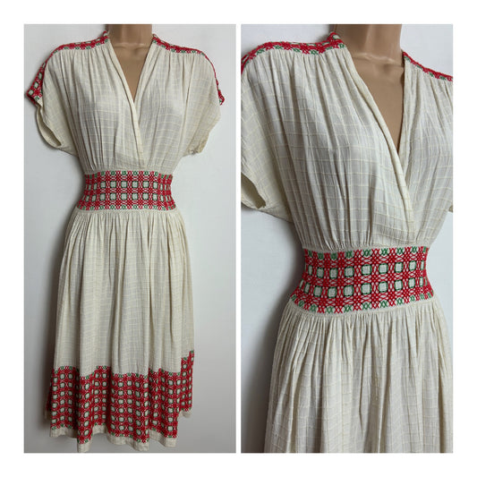 Vintage 1940s Size 6 Cute Cream Waffle Textured Red & Green Wool Embroidered Cotton Day Dress