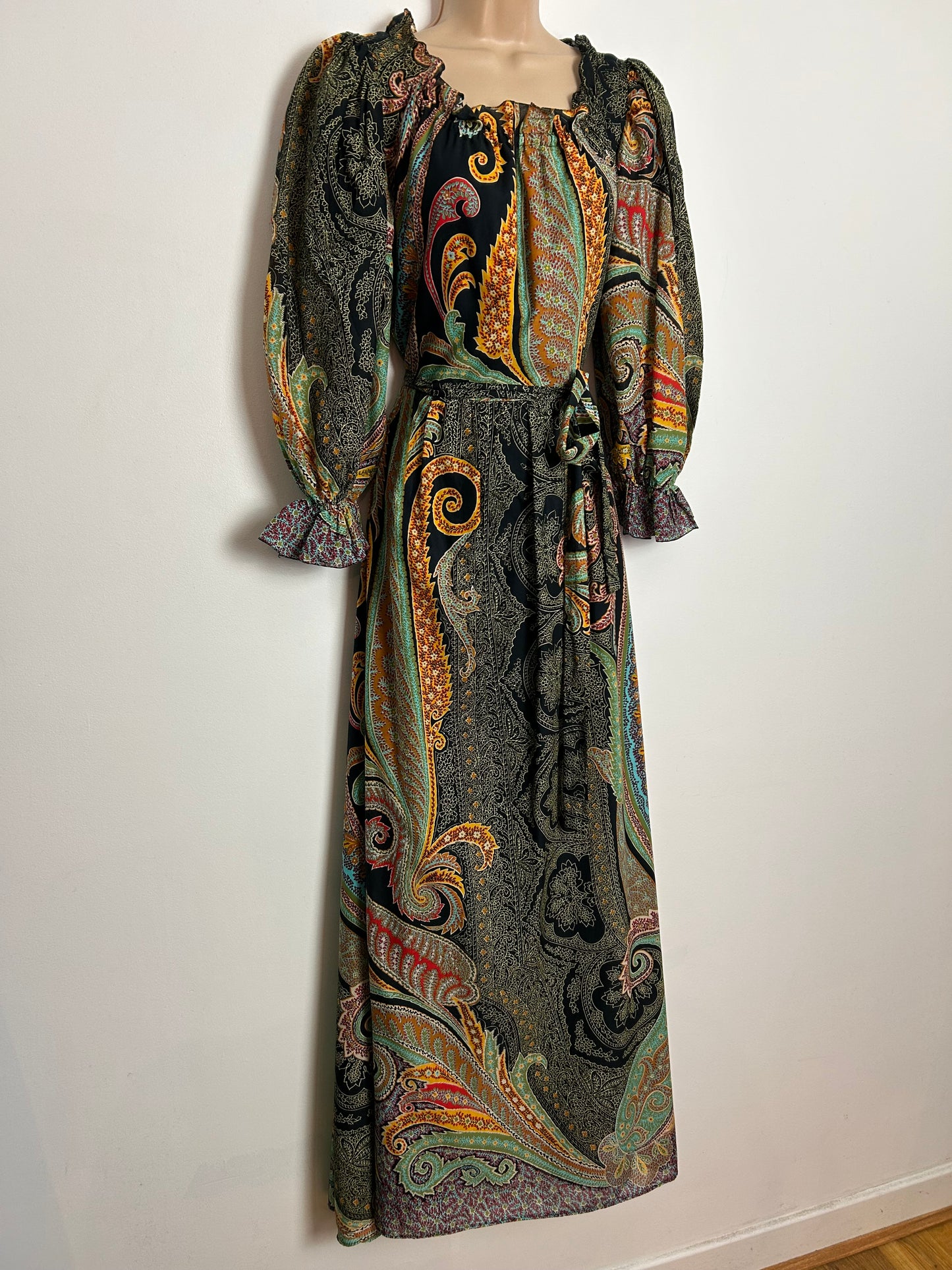 Vintage 1970s VERA MONT UK Size 10 Black Orange Beige & Blue Abstract Floral Leaf Print Long Sleeve Belted Cotton Boho Maxi Dress