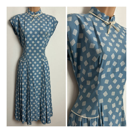 Vintage 1940s Size 8 Pretty Blue & White Grid Square Print Cotton Blend Pleated Day Dress