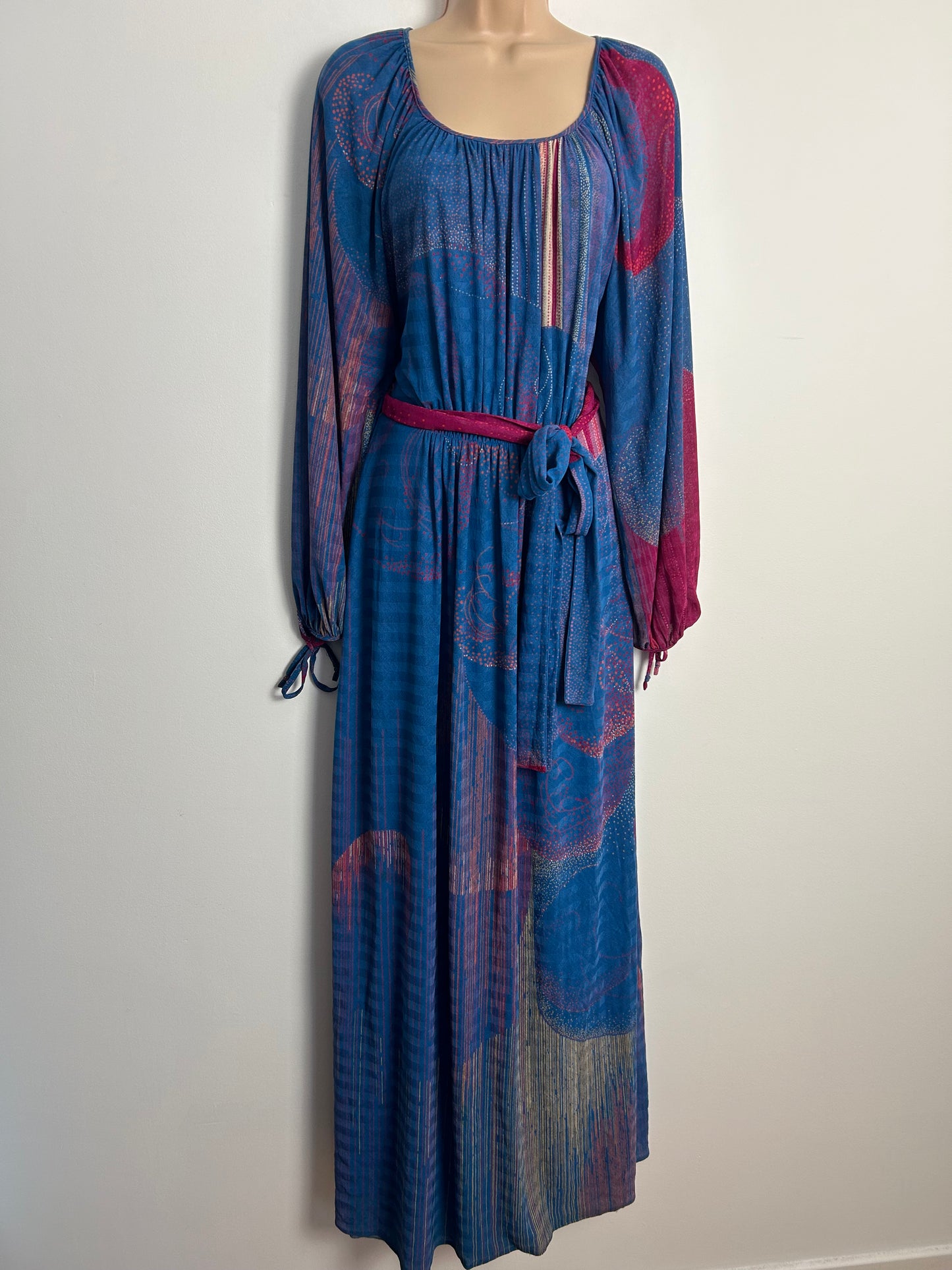 Vintage Late 1970s VERA MONT Size 8-10 Dusky Blue & Pink Tones Abstract Stripe & Spot Print Long Sleeve Belted Maxi Dress