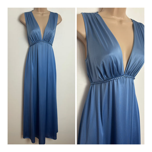 Vintage 1970s Size 8 Dusky Blue Nylon Plait Tie Back Full Length Negligee Nightdress