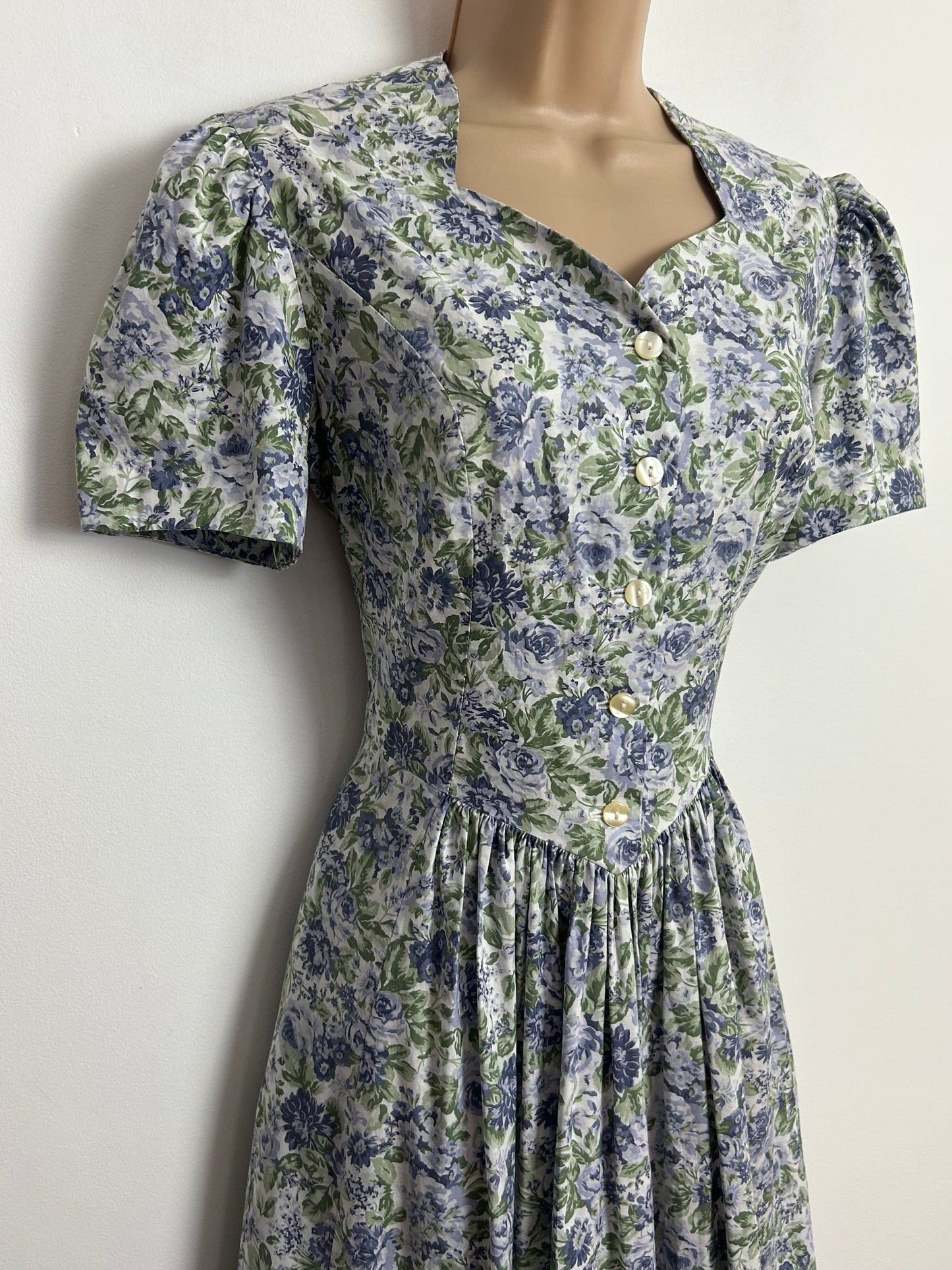 Vintage 1980s LAURA ASHLEY Size 8/10 (Size 12 On Label) White Blue & Green Floral Print Cotton Tea Dress