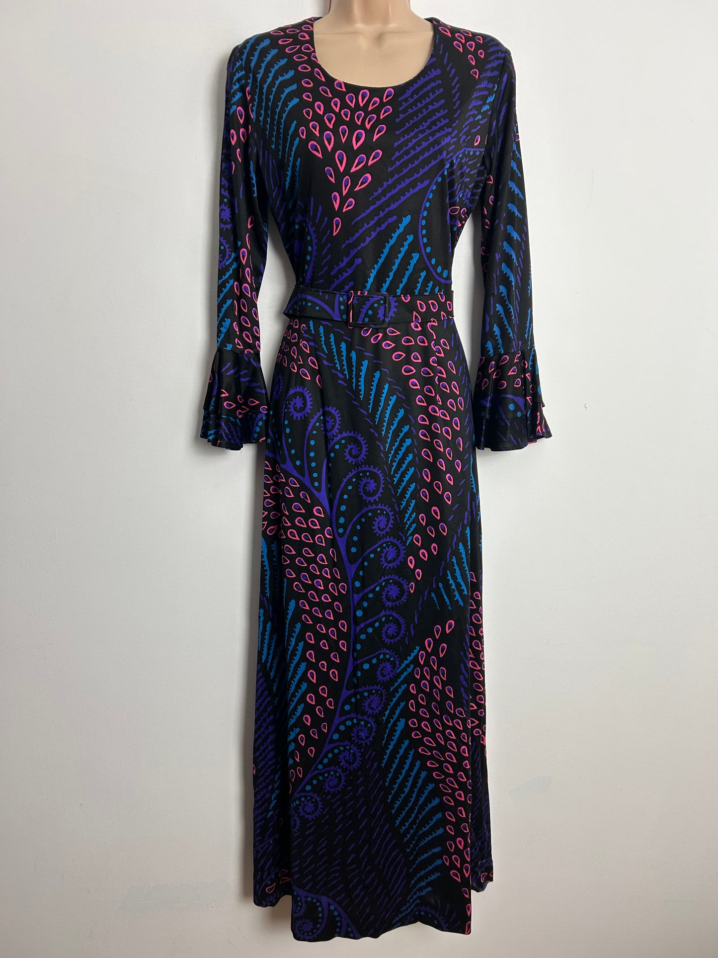 Vintage 1970s DL BARRON UK Size 10 Stunning Black Pink Purple & Blue Abstract Print Long Sleeve Belted Maxi Dress