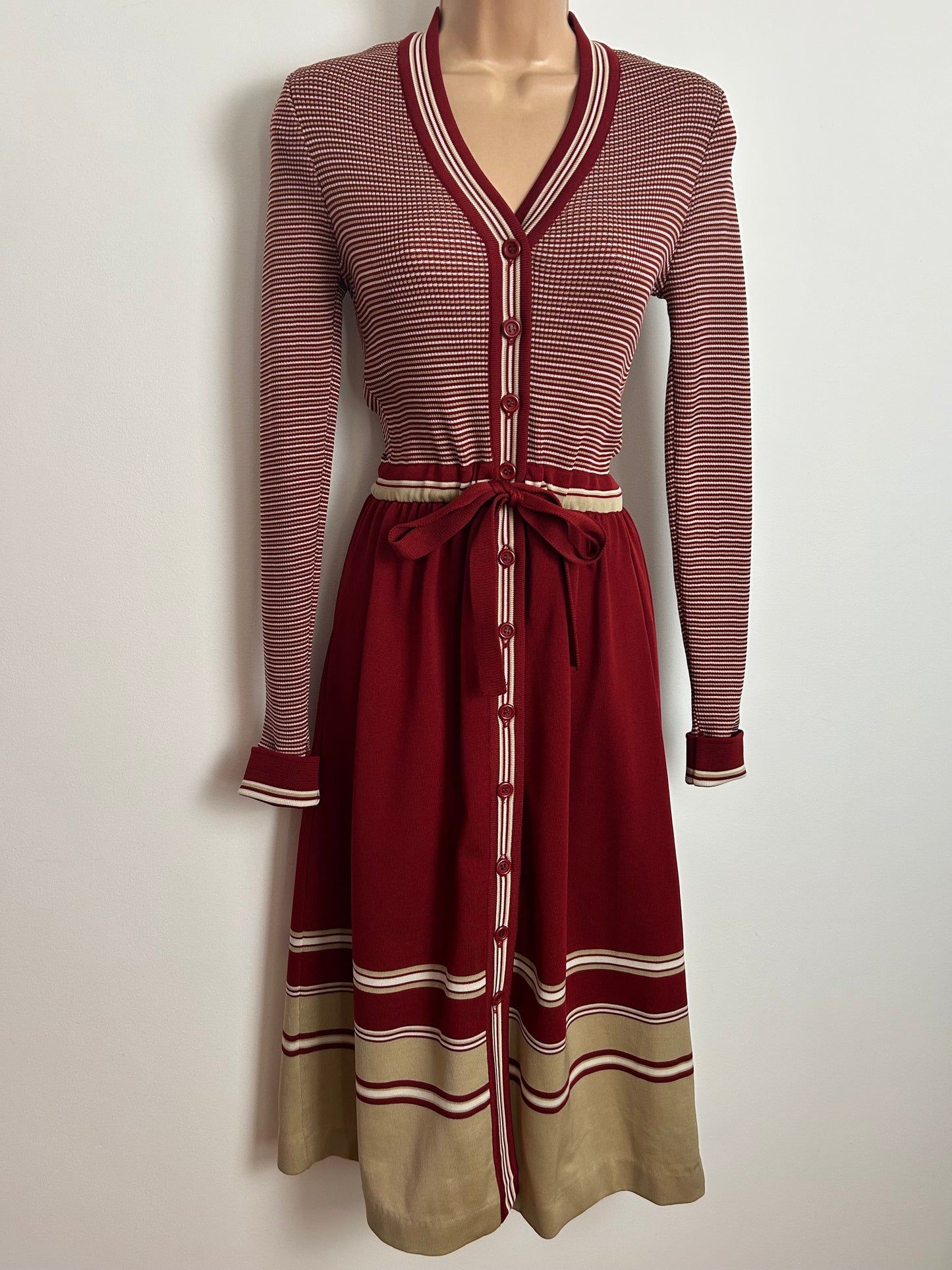 Vintage 1970s Rare GINA ITALIAN SOPHISTICATES Size 8-10 Brick Red & Beige Stripe Print Tie Waisted Dress