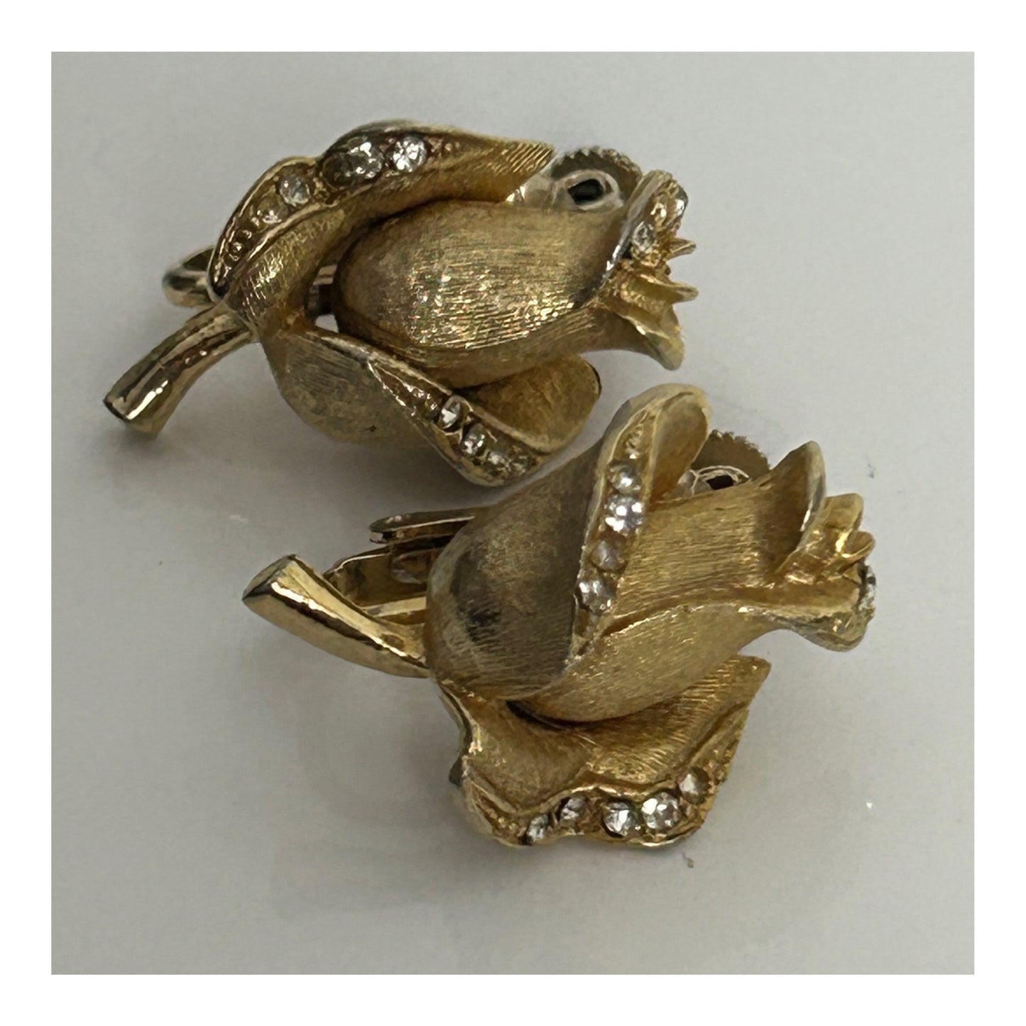 Vintage 1960s JEWELCRAFT Gold Tone Rose Bud Diamante Set Clip On Earrings