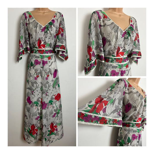 Vintage 1970s Size 14 Pretty White Black Red & Green Floral Print Wide Sleeve Maxi Dress