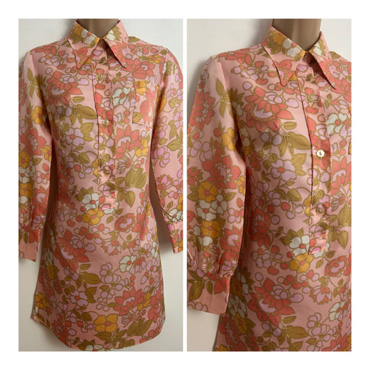 Vintage 1960s Size 8-10 Pink Tones Floral Print Dagger Collar Long Sleeve Mini Mod Shift Dress