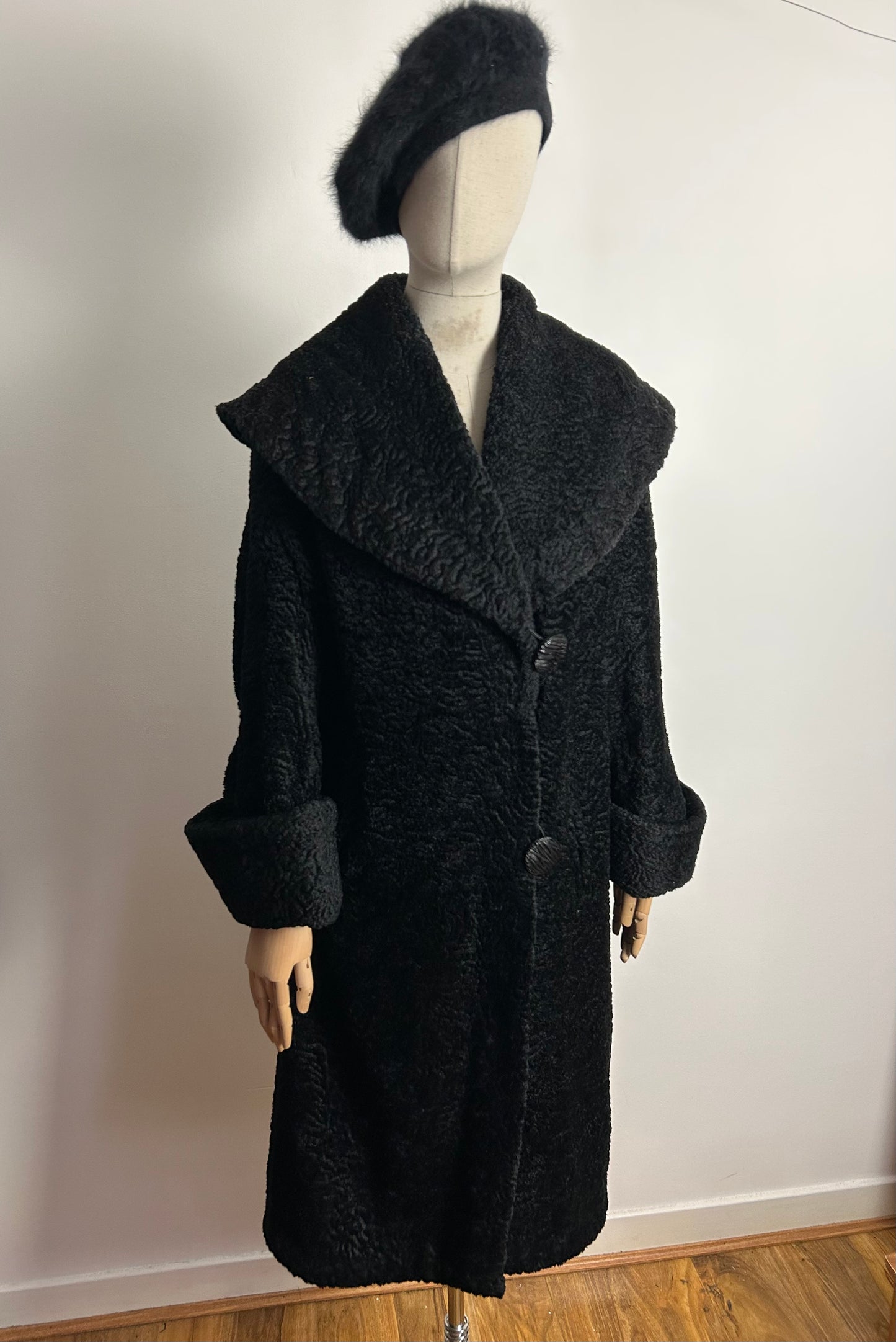 Vintage 1960s NEEDENE MODELL UK Size 12-14 FABULOUS Black Faux Persian Lambs Wool Shawl Collar Coat