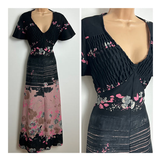 Vintage 1970s Size 12-14 Black Pink & Beige Floral Print Shirred Bodice Short Sleeve Maxi Dress