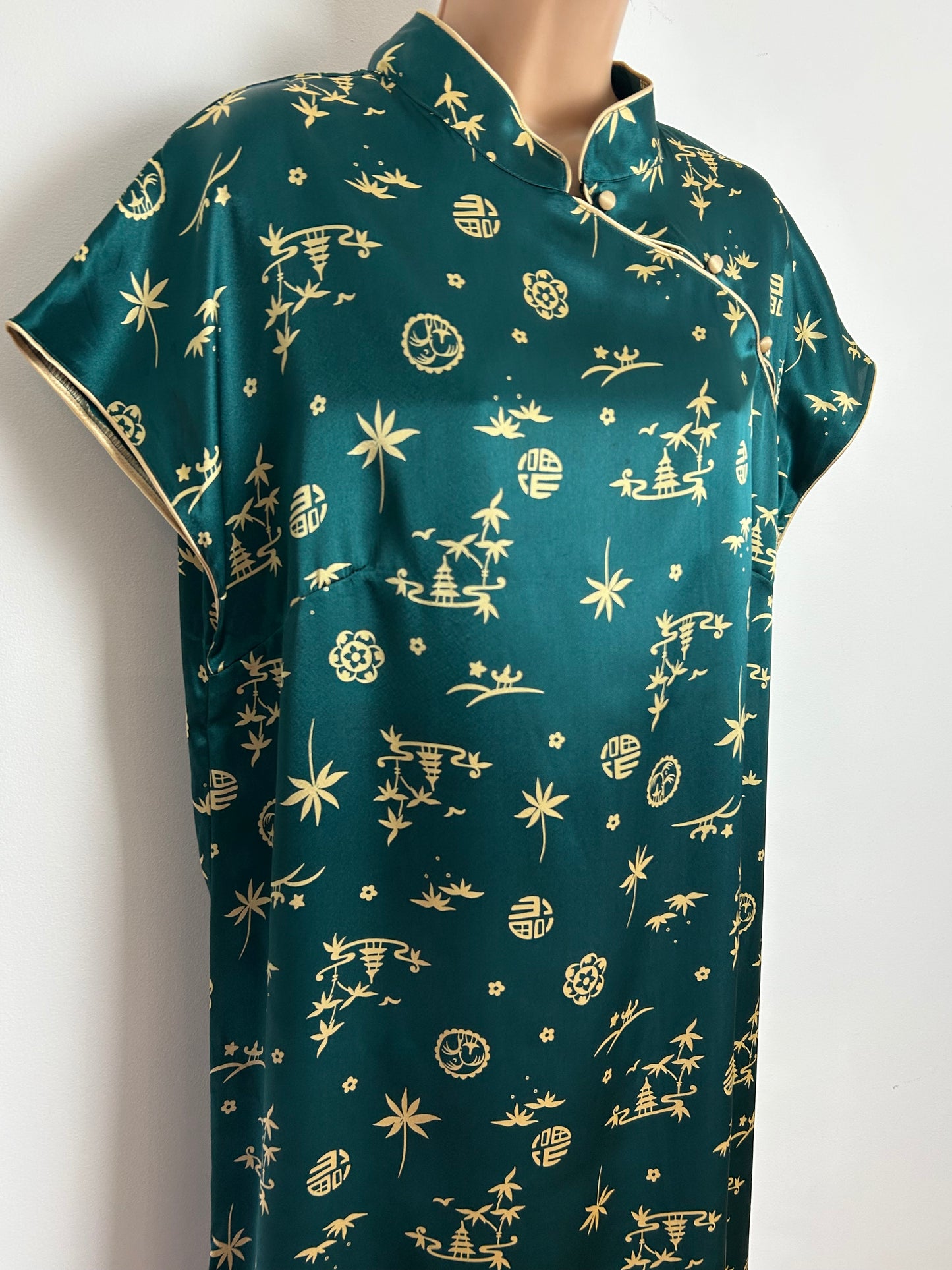 Vintage 1980s PALOMA Up To Size 16 Dark Green & Gold Japanese Pagoda Print Mandarin Collar Kaftan