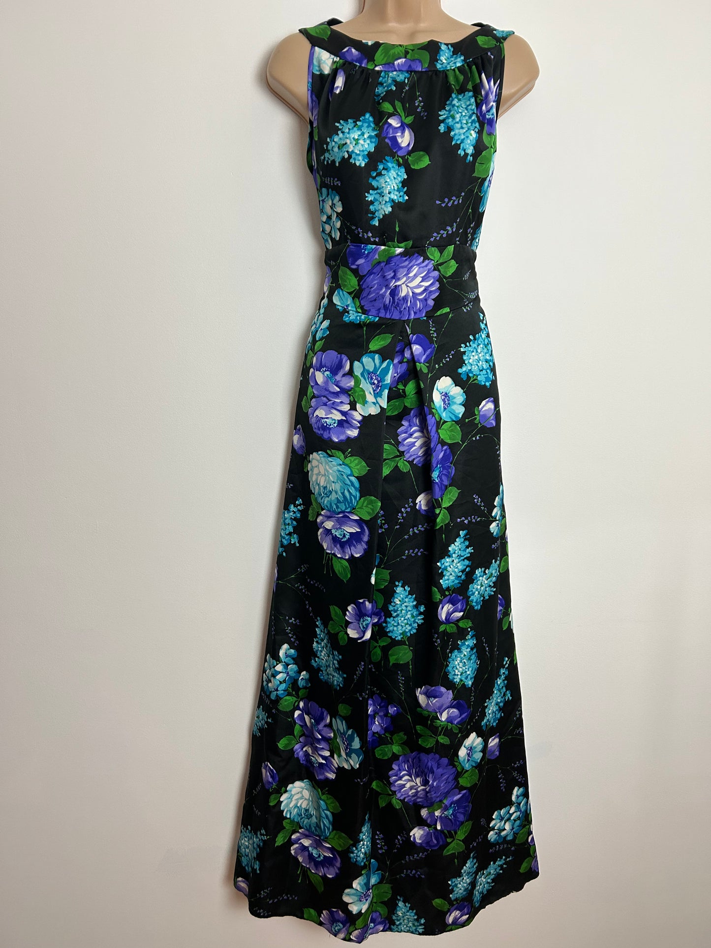 Vintage  1970s CREATION DE PARIS UK Size 14 Black Blue & Turquoise Floral Print Sleeveless Tie Back Boho Maxi Dress
