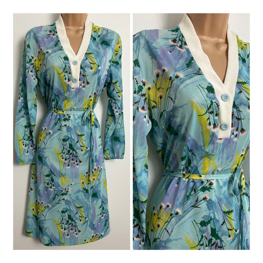 Vintage 1970s Size 12-14 Blue Floral Print White Ribbed Contrast Belted Day Dress