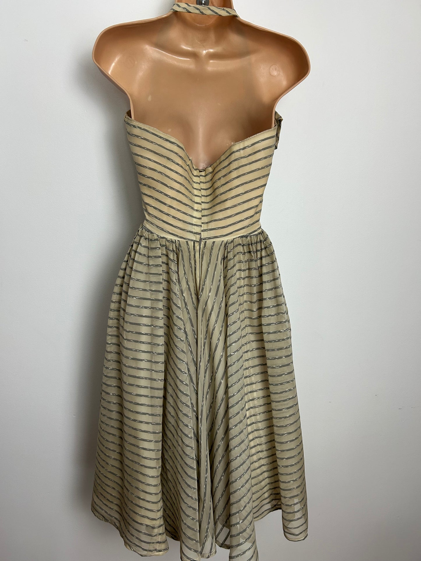 Vintage 1950s Size 8 Beige & Grey Stripe Halterneck Boned Party Prom Occasion Dress