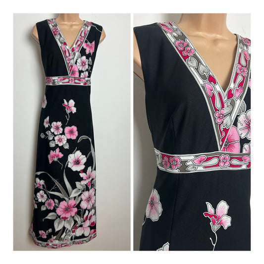 Vintage 1970s Size 12-14 Black White Grey & Pink Floral & Heart Print Sleeveless Maxi Dress