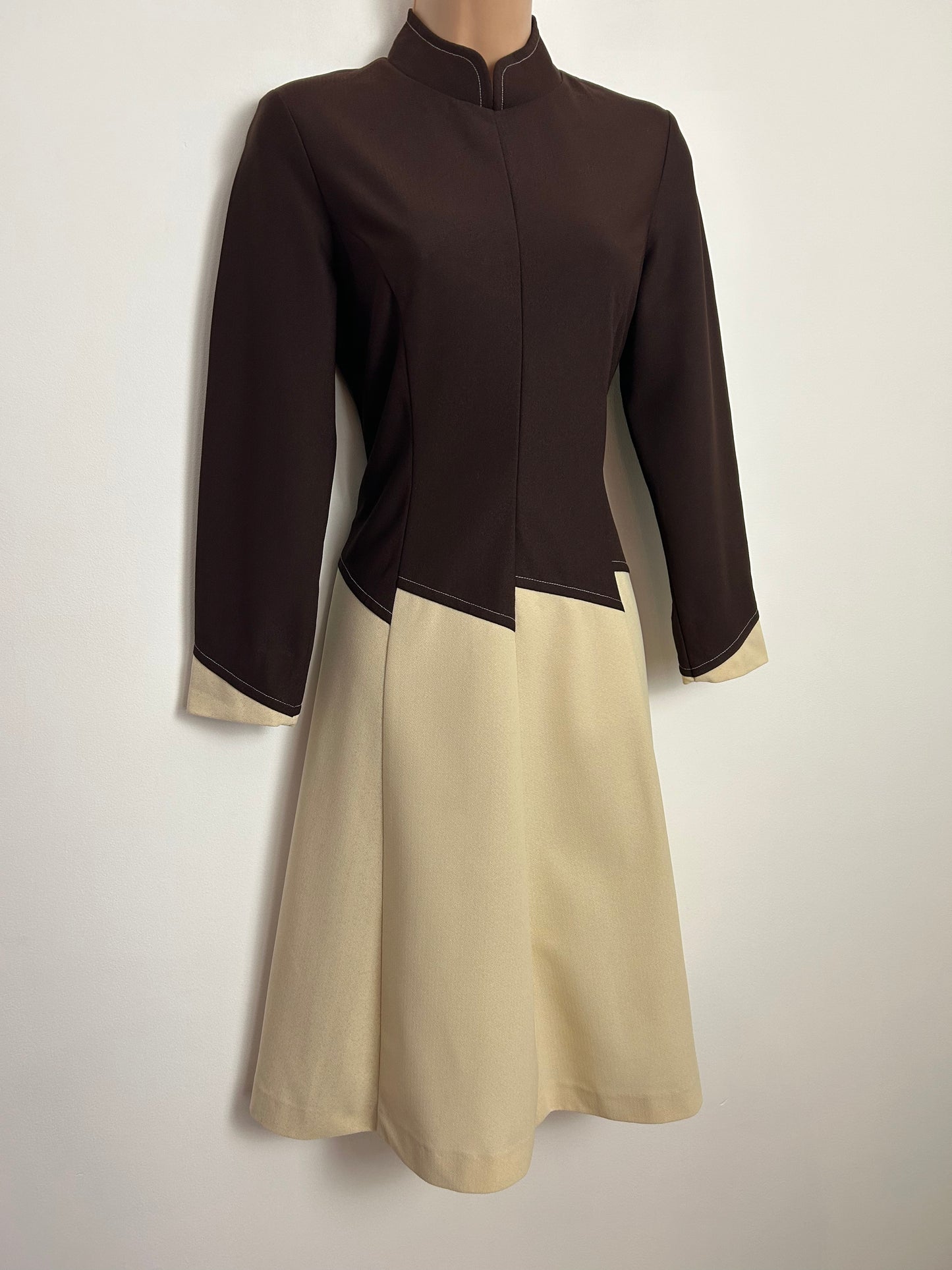 Vintage Late 1960s UK Size 8 ALISON JANE Brown & Cream Crimplene Long Sleeve Panel Mod Dress