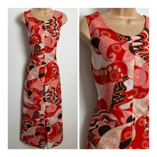 Vintage 1970s Size 10-12 Red Pink White & Black Psychedelic Abstract Print Sleeveless Maxi Dress