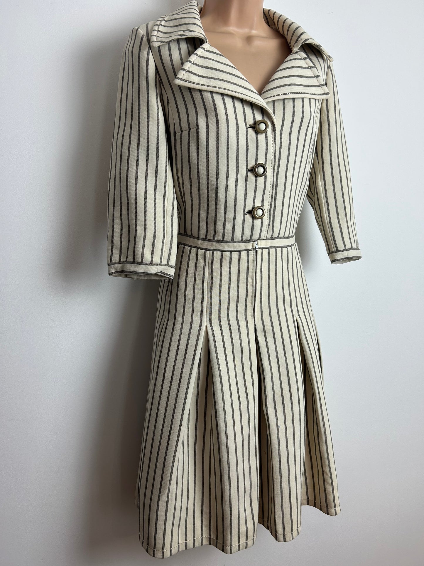 Vintage 1970s Size 12 Beige & Mocha Brown Stripe Print Wool Mix Pleated Mod Dress