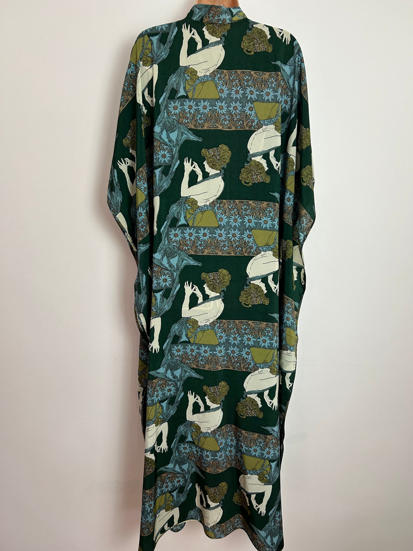 Vintage 1970s DEBENHAMS AMAZING One Size Up to 14 Dark Green Art Nouveau Lady Novelty Print Zip Fronted Kaftan