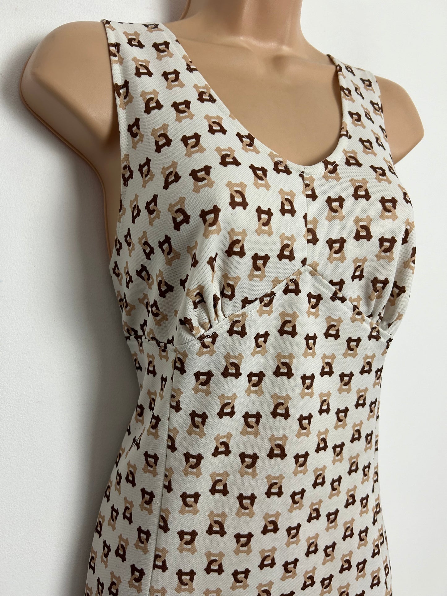 Vintage 1970s White Brown & Sandy Beige Equestrian Stirrup Print Sleeveless Mod Shift Dress