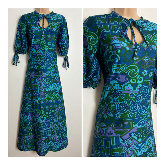 Vintage 1970s WINDSMOOR UK Size 8 Dark Green Blue & Lilac Abstract Print Short Split Tie Sleeves Maxi Dress
