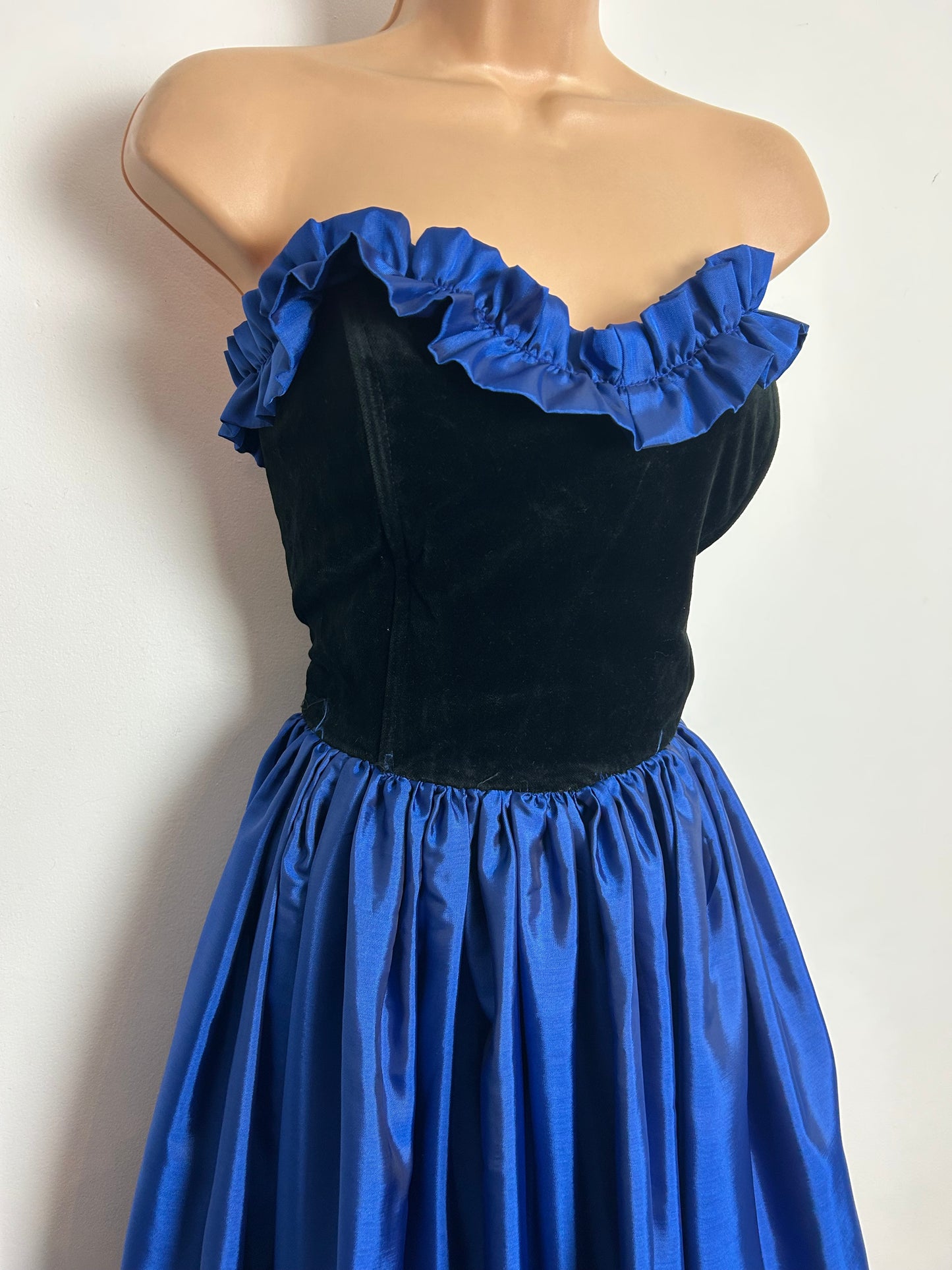 Vintage 1980s Size 10 Black & Electric Blue Velvet & Taffeta Strapless Ruffle Detail Party Prom Dress - Small Issue