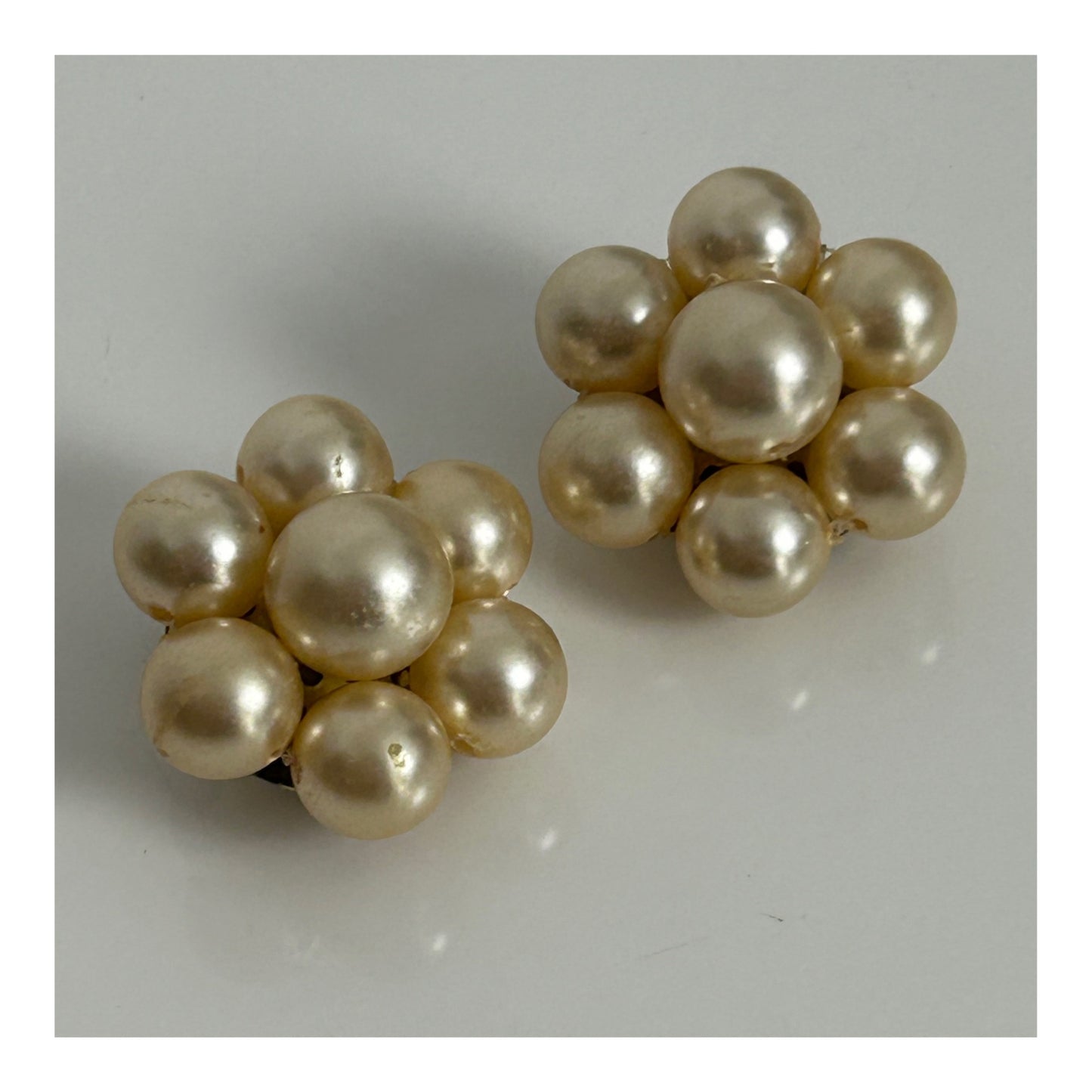 Vintage 1960s Large Faux Pearl Flower Daisy Shaped Mod Clip On Earrings