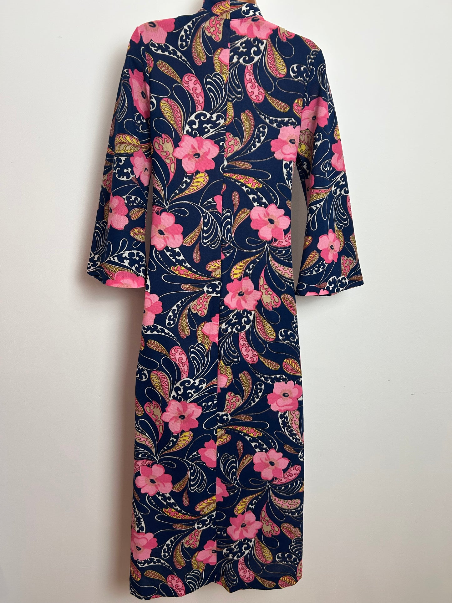 Vintage 1970s 12-14 Black Pink & White Floral & Paisley Print Scarf Neck Hostess Gown Or Maxi Dress