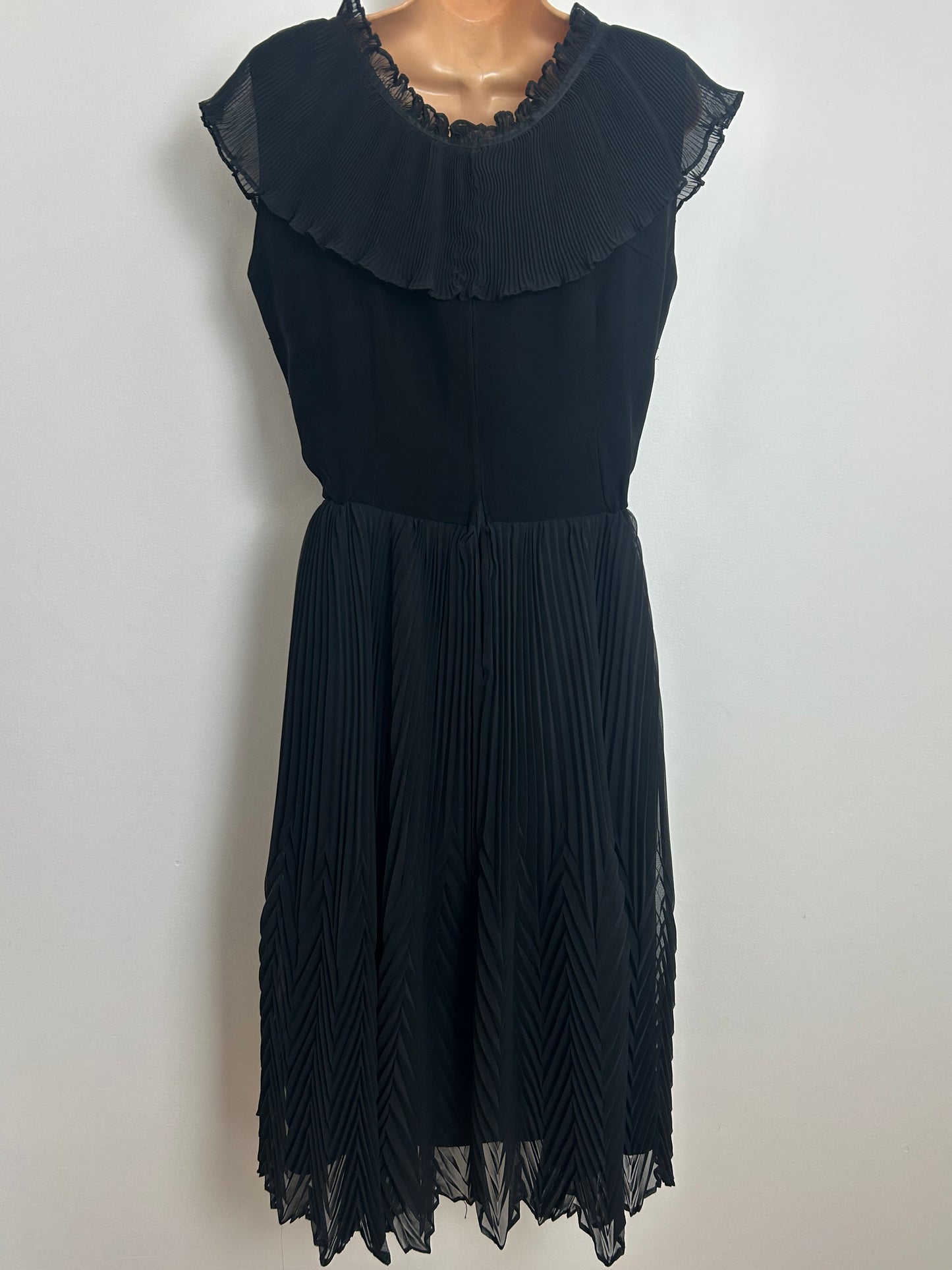 Vintage Early 1970s Size 14 Black Plisse Pleated Cape Collar Pleated 1940s Revival Dress