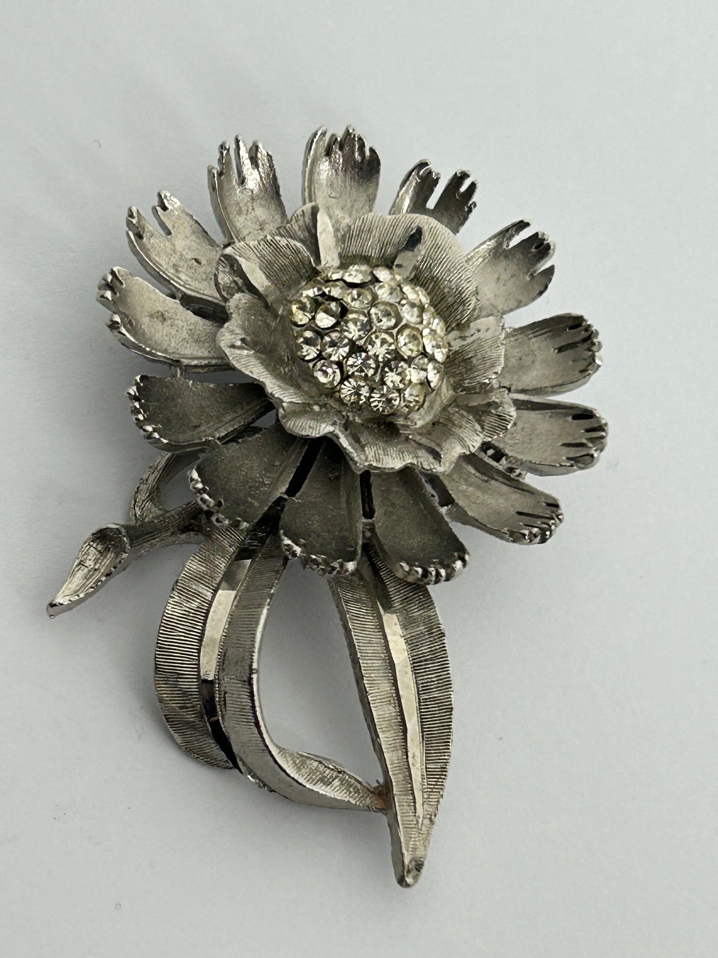 Vintage Large Silver Tone Base Metal Diamante Set Flower Pin Brooch