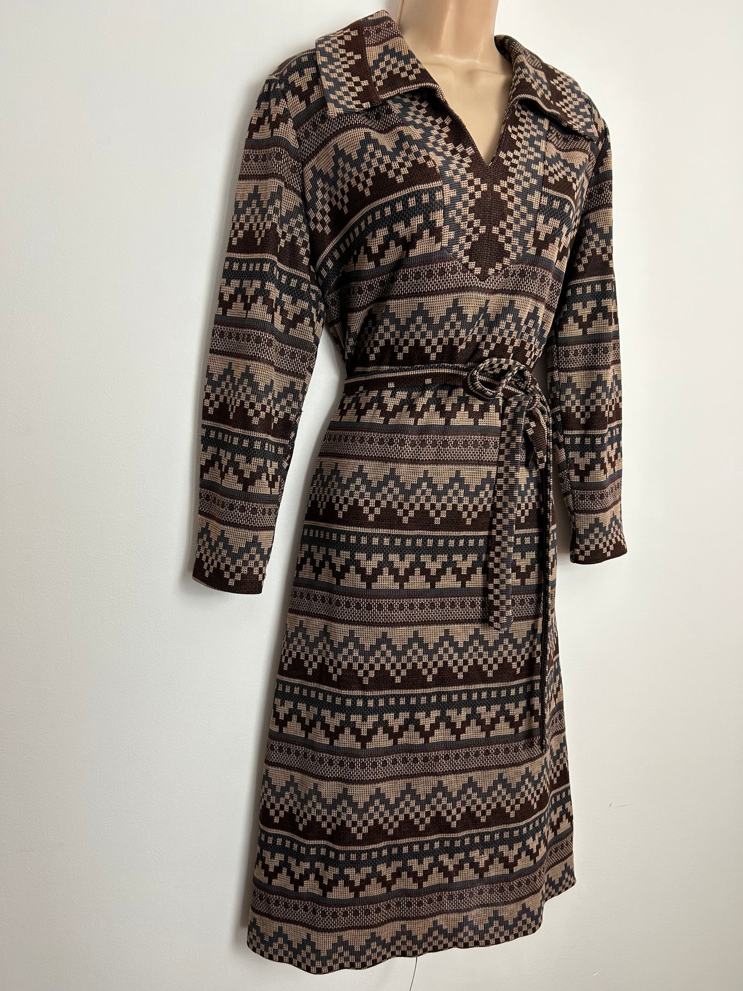 Vintage 1970s UK Size 16 Mod Brown Blue & Maroon Abstract Geo Pattern Long Sleeve Belted Dress