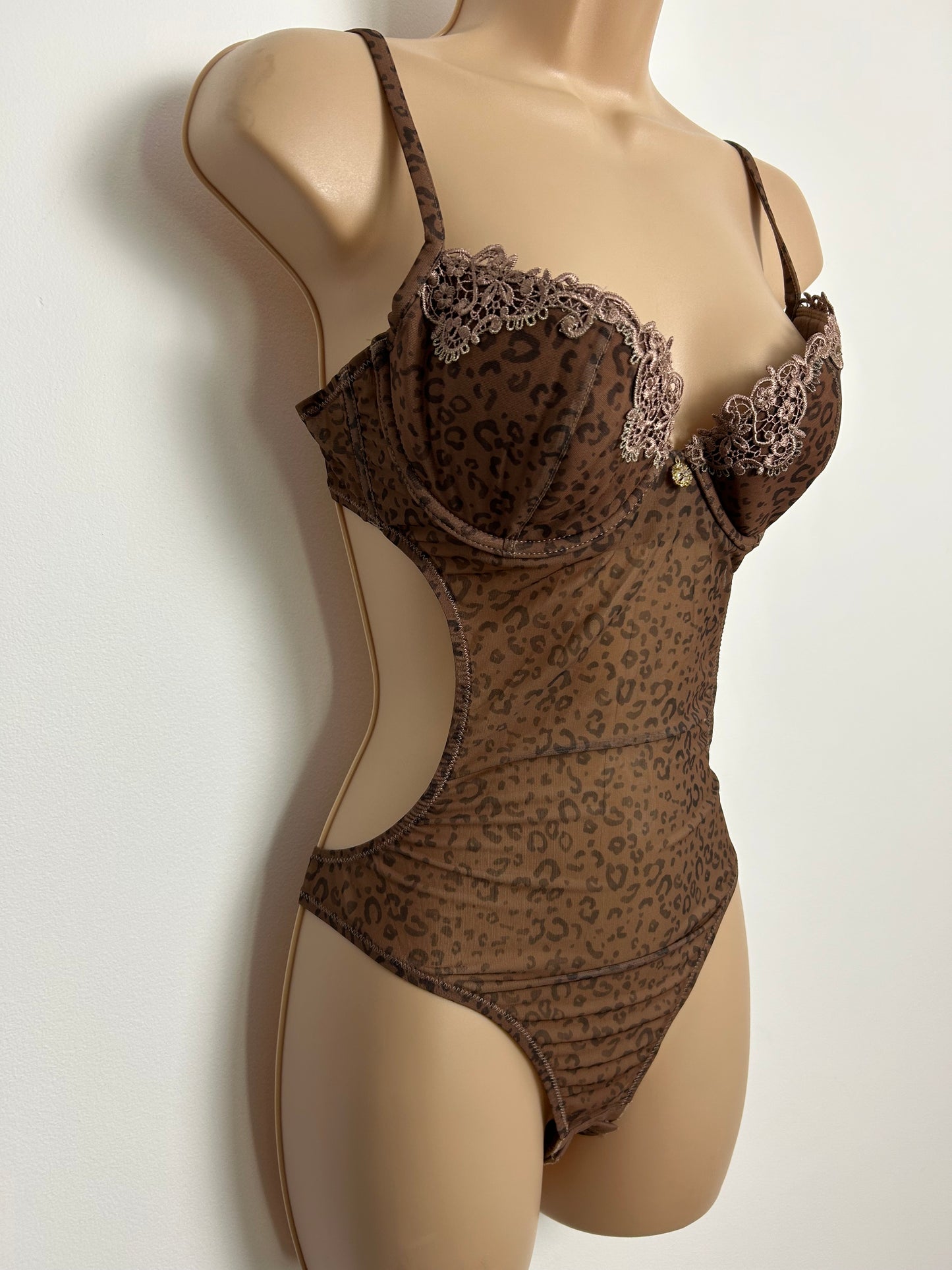 Vintage Y2K BNWT PIERRE CARDIN Size 36B Leopard Print Bodysuit