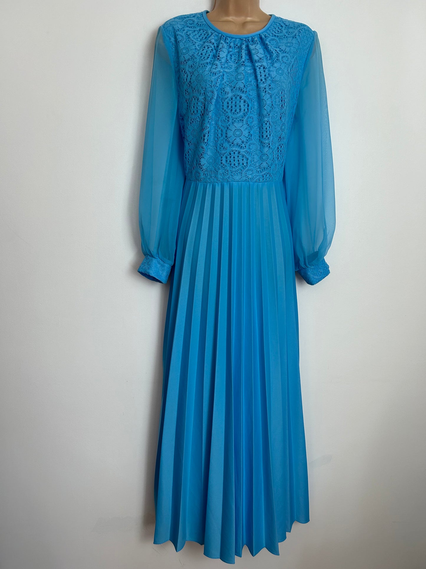 Vintage 1970s UK Size 14-16 Sky Blue Long Sleeve Lace Bodice Pleated Occasion Maxi Dress