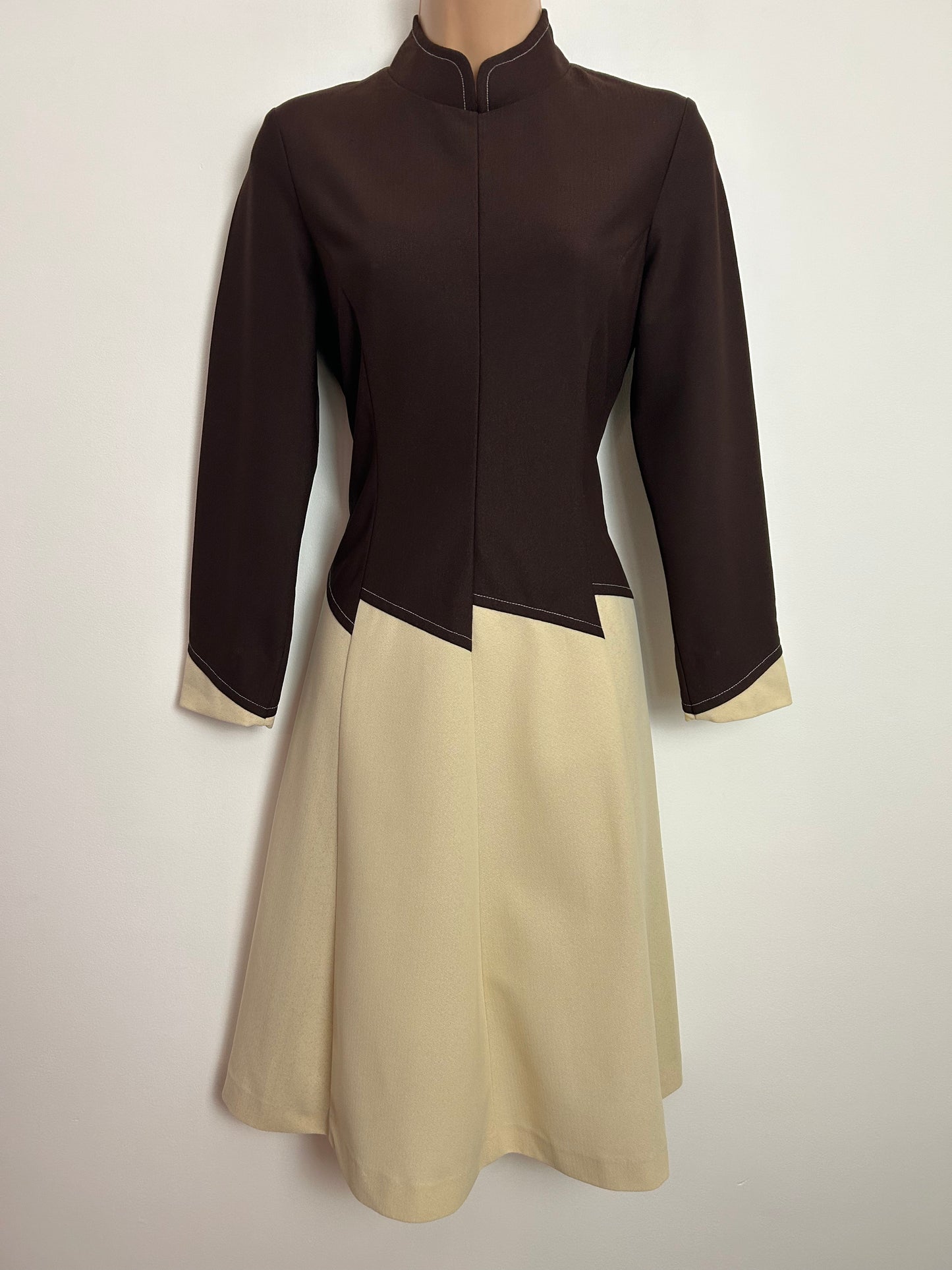 Vintage Late 1960s UK Size 8 ALISON JANE Brown & Cream Crimplene Long Sleeve Panel Mod Dress