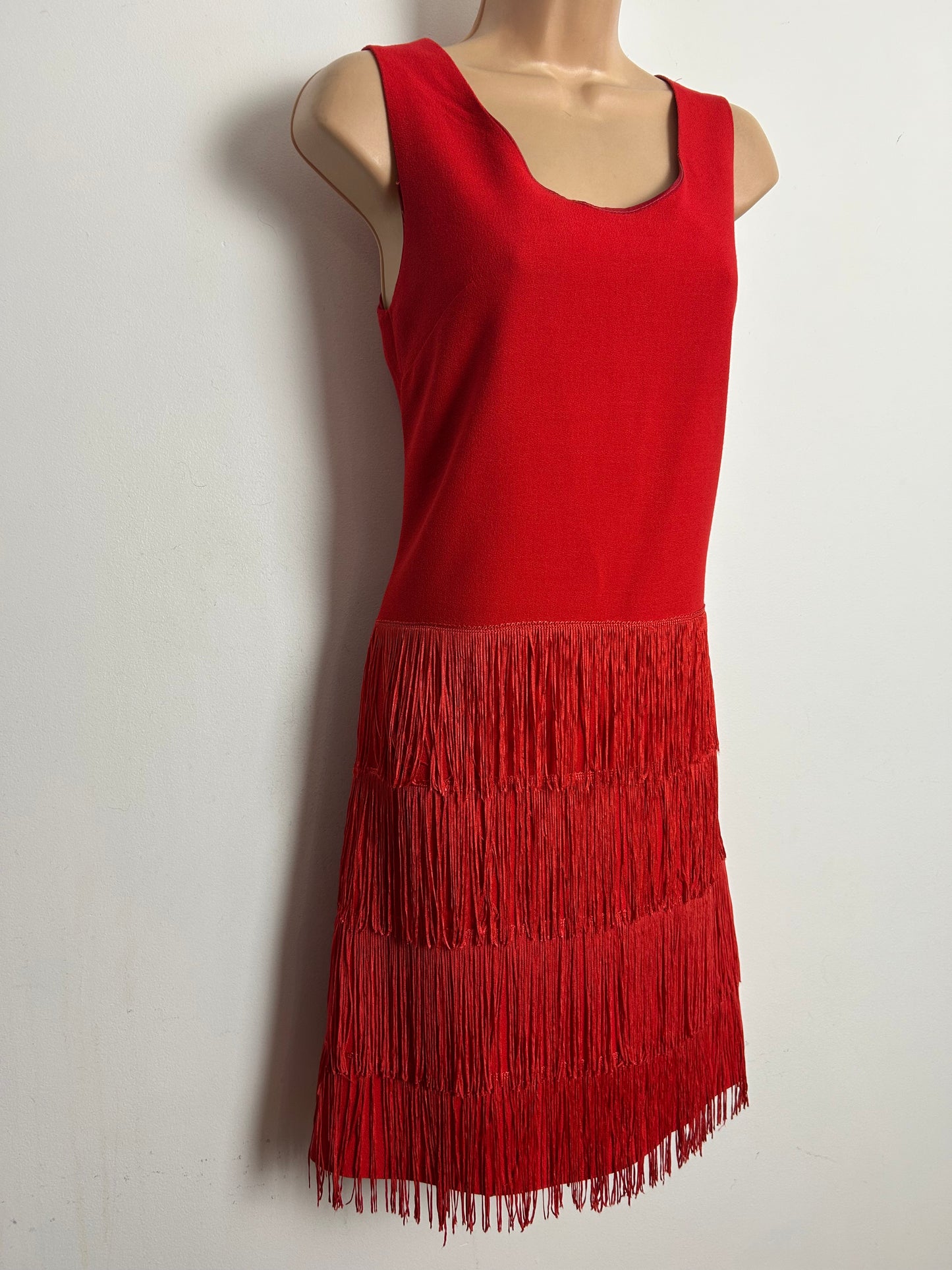 Vintage 1960s SUSAN ROGERS Size 8 Red Sleeveless Fringed Flapper Style Shift Dress