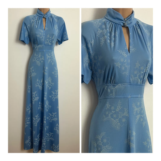 Vintage 1970s Size 10-12 Pale Blue Floral Print Keyhole Short Sleeve Boho Maxi Dress