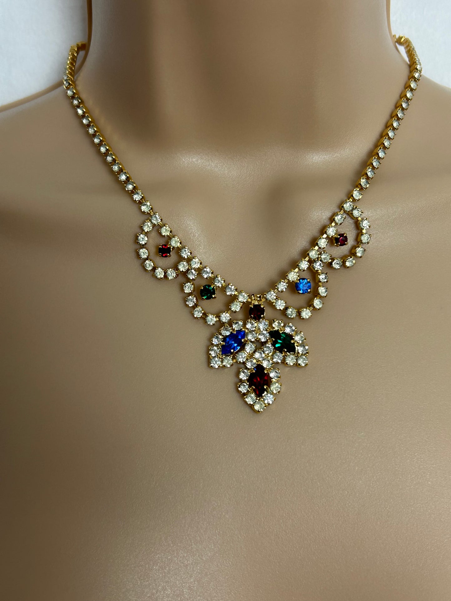 Vintage Gorgeous 1980s Does 1950s Gold Tone Diamante Set Paste Style Necklace