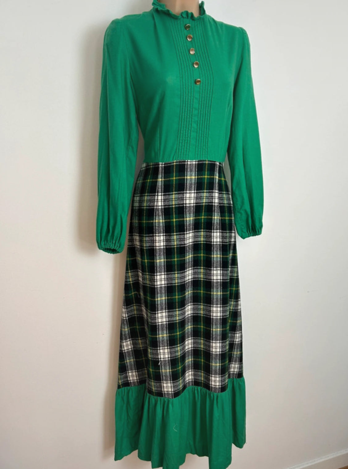 Vintage 1970s Size 10 Green Tartan Check Long Sleeve Cotton & Wool Mix Prairie Maxi Dress