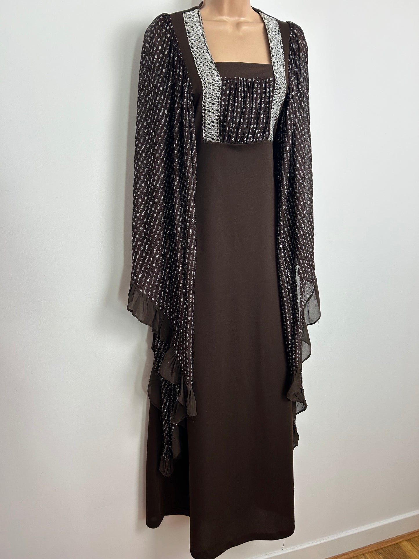 Vintage 1970s LEWIS BARNETT Size 6-8 Brown & Silver Lurex Spot Sleeve VERY Flared Sleeve Maxi Dress