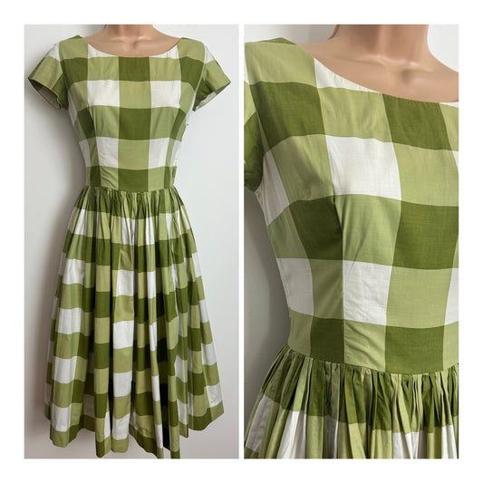 Vintage 1950s Size 6 Green Tones Check Print Short Sleeve Gather Pleated Cotton Day Dress