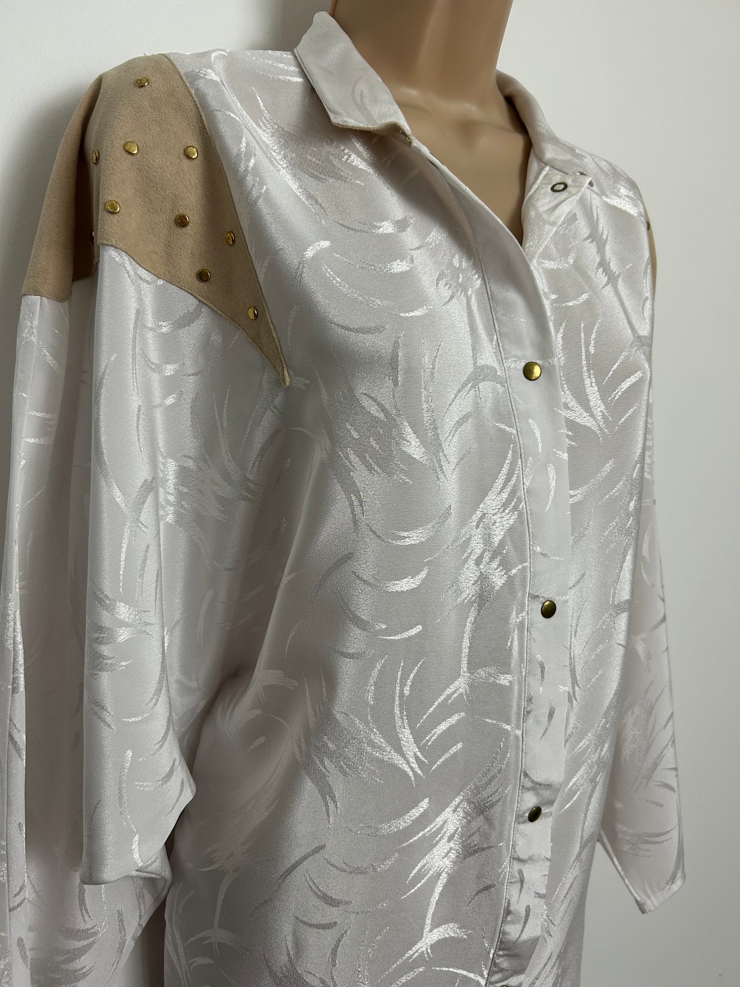 Vintage 1980s FAZH LONDON Size 10 White & Beige Stud Detail 3/4 Bat Wing Oversize Blouse/Shirt