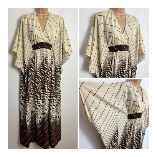 Vintage 1970s Up To Size 18/20 Cream & Brown Stripe & Polka Dot Print Wide Sleeve Kaftan Maxi Dress