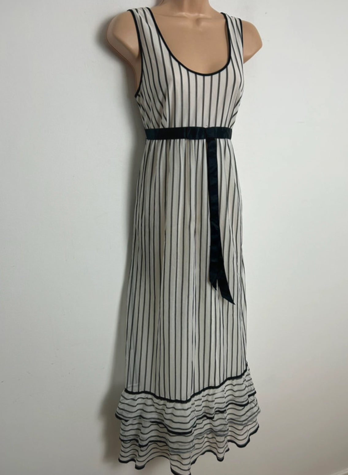 Vintage 1970s Size 10 ST MICHAEL White & Black Stripe Print Sleeveless Nylon Maxi Dress