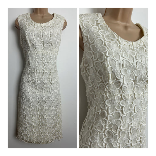 Vintage 1960s VERA MONT PARIS Size 10 White Embroidered Lace Fully Lined Occasion Mod Shift Dress