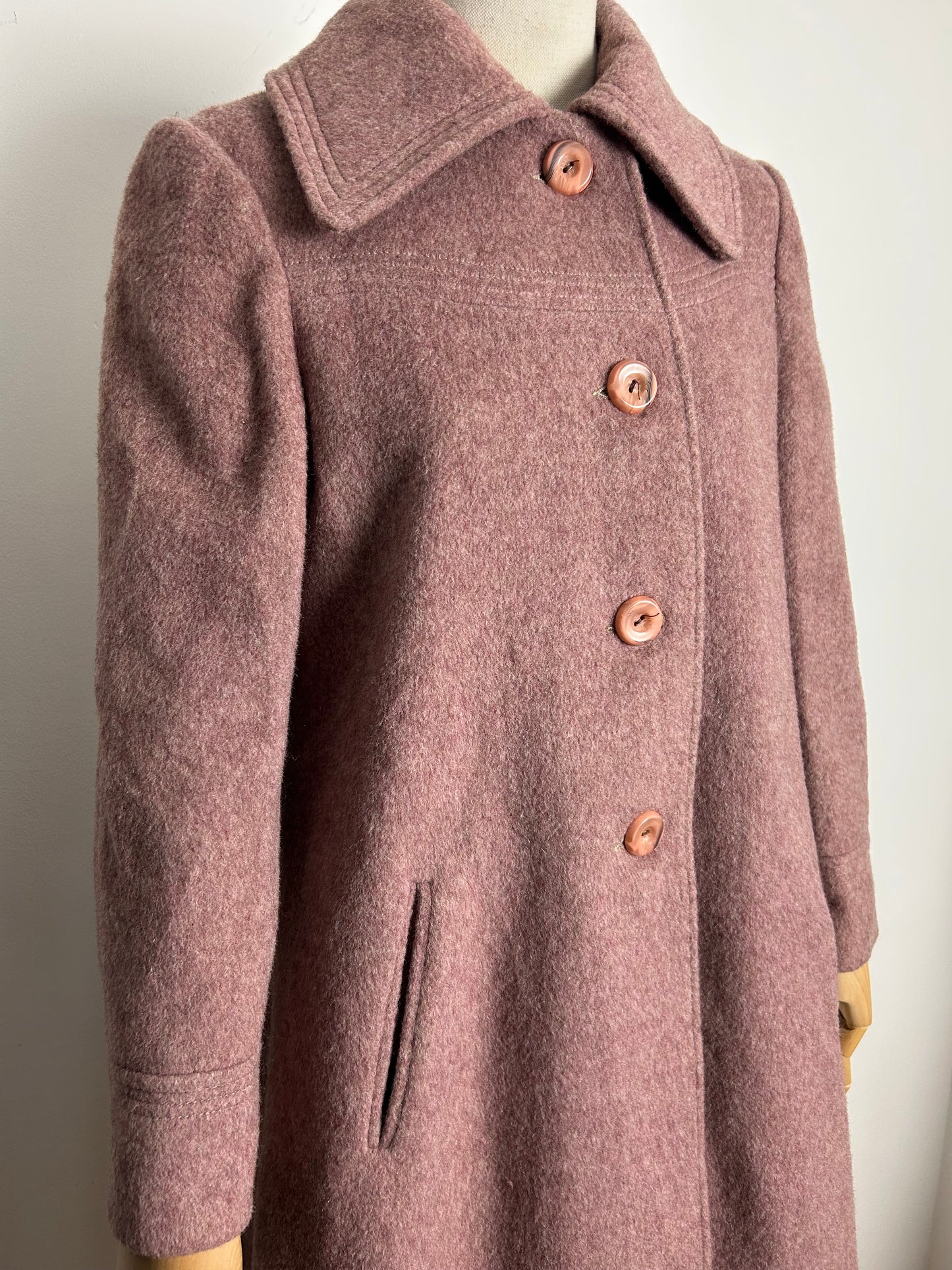 Vintage Late 1970s Size 12-14 Dusky Pink Wool Fully Lined Coat